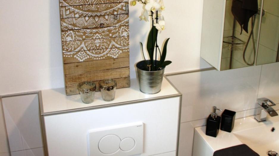 Dat lütte Hus Brüggen - modernes Bad