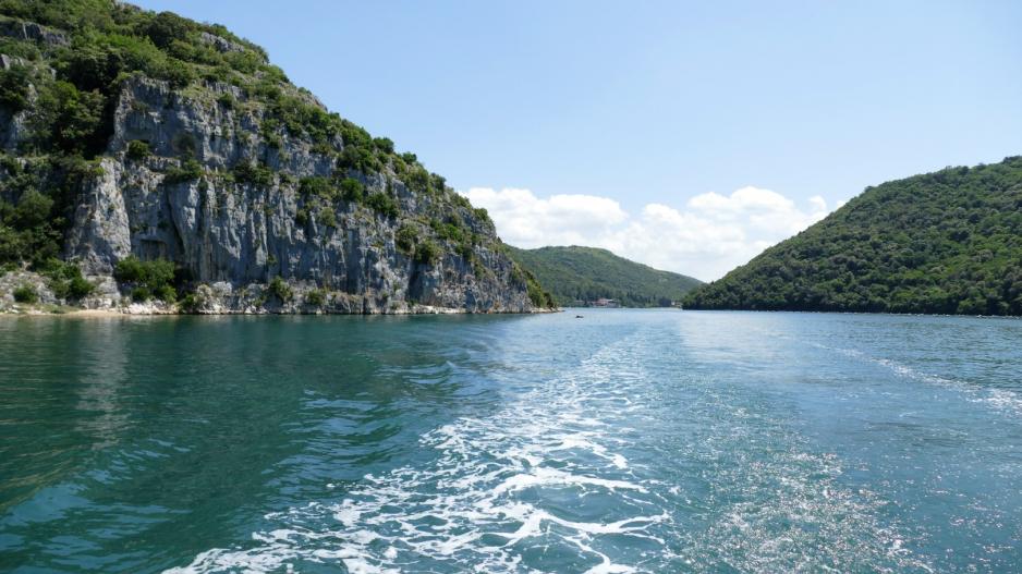 Naturschutzgebiet Limski Kanal, eine Ria entstanden aus Flusstälern Auf dem Limski Kanal: Ria